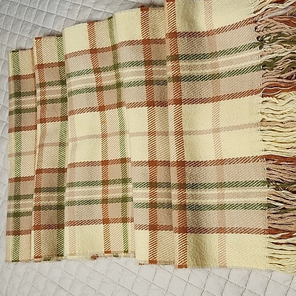 Assurance (Soft Traditional) Hi-Fine Heartland - Picture 3 of 9